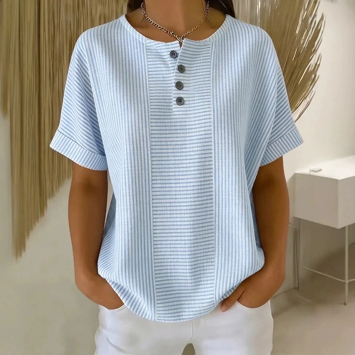 (Pague 1 Leve 2) Blusa Euddora Com Listras Delicadas e Botões Frontais