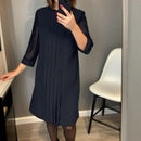 Vestido Alessandra™ com Detalhes em Pregas e Mangas Delicadas