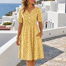 Vestido Midi Florena com Botões Frontais, Estampa Floral e Mangas Curtas